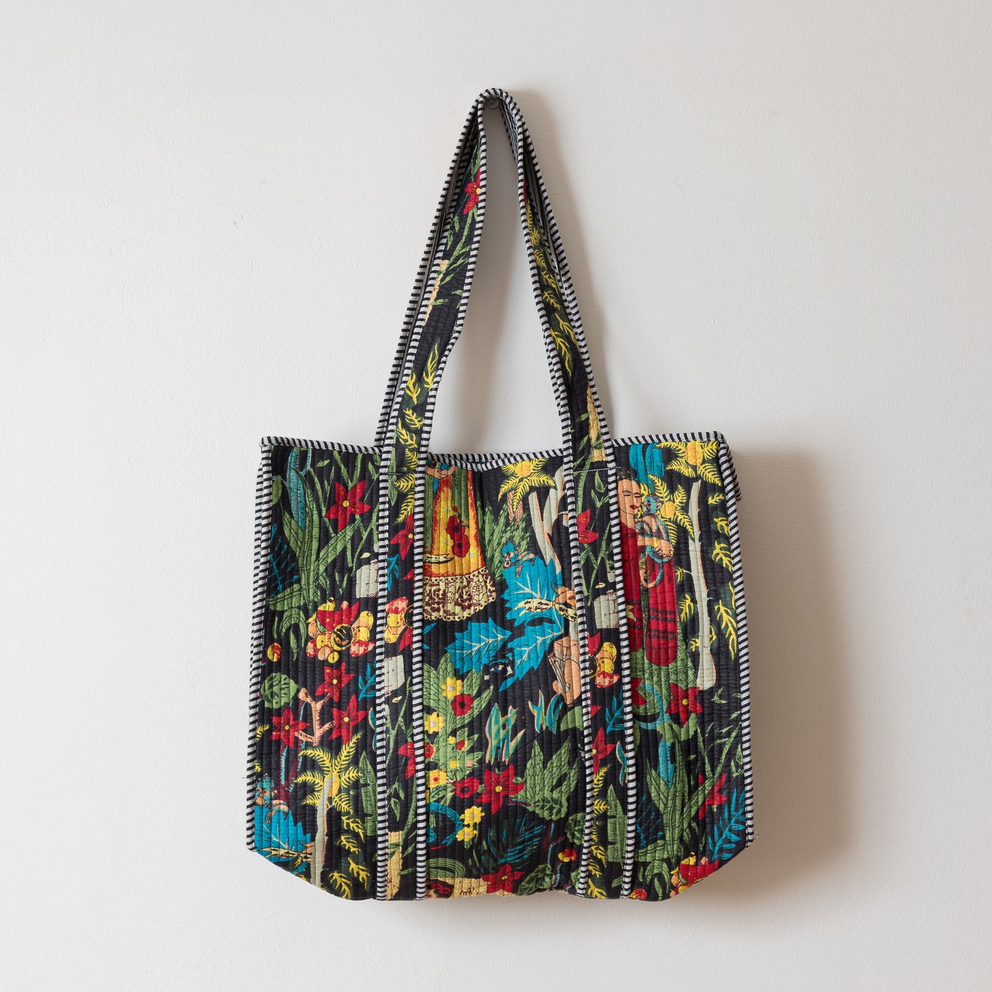 Tote Frida Negro – Bolso de Algodón Orgánico Estampado con Cierre y Bolsillo Interior