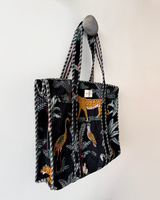 Tote Selva Negro Velvet con Cierre | Mindú