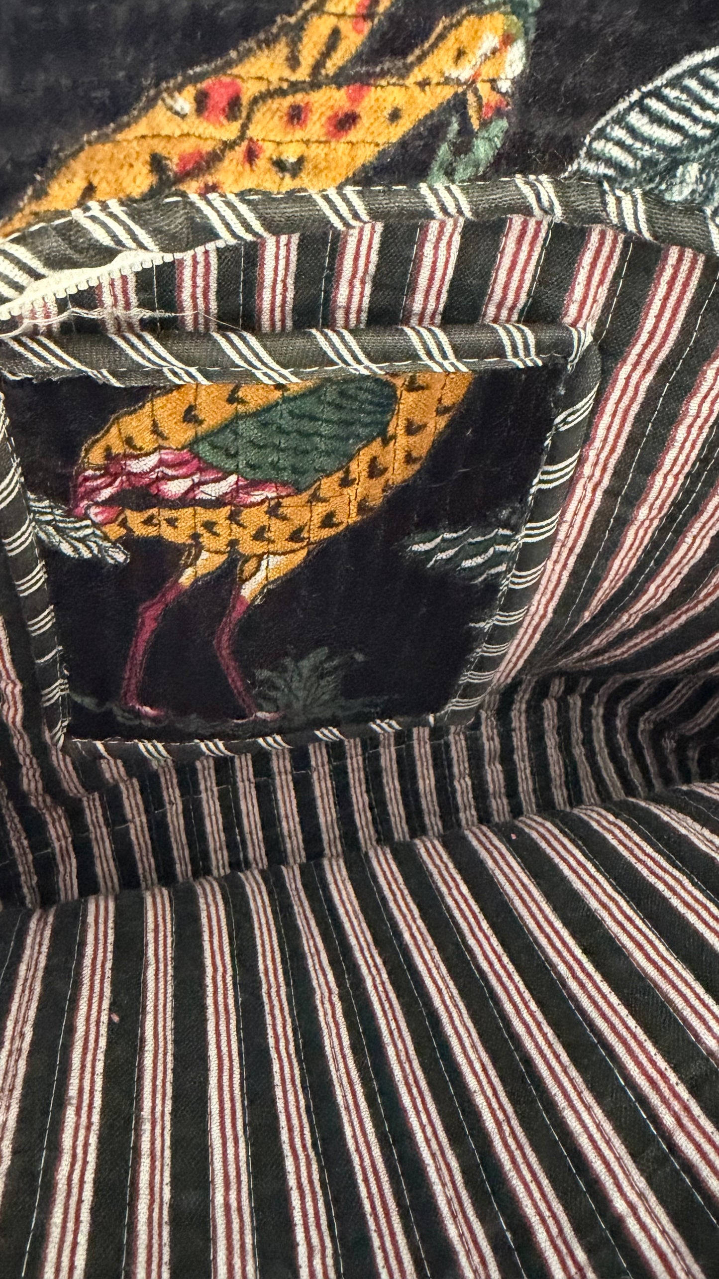 Tote Selva Negro Velvet con Cierre | Mindú