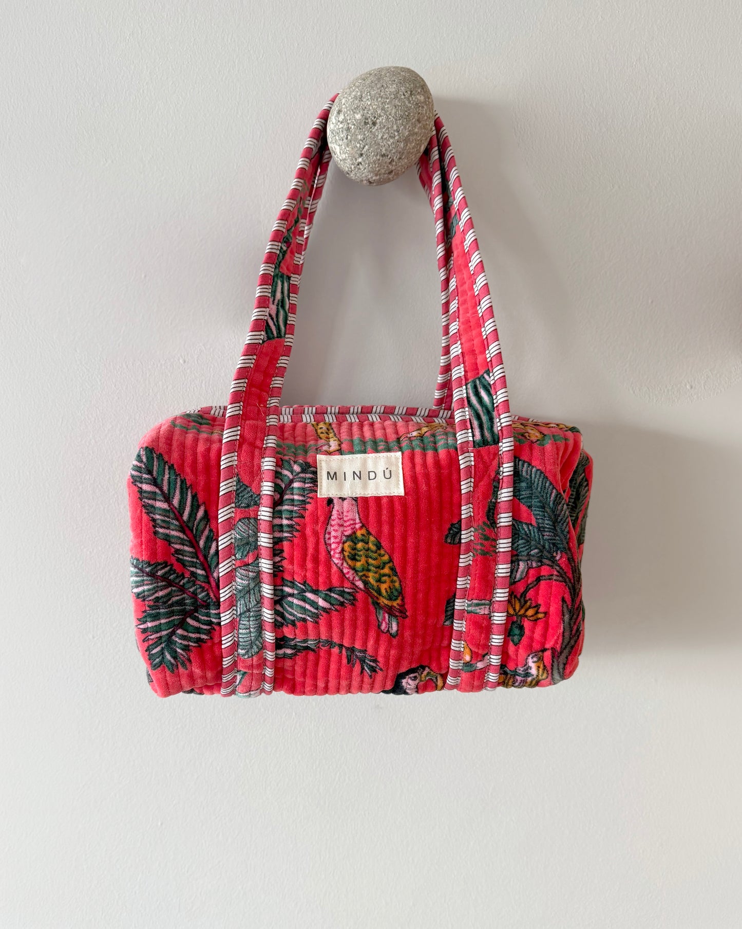 Bolso de Maquillaje Selva Fucsia Velvet | Mindú