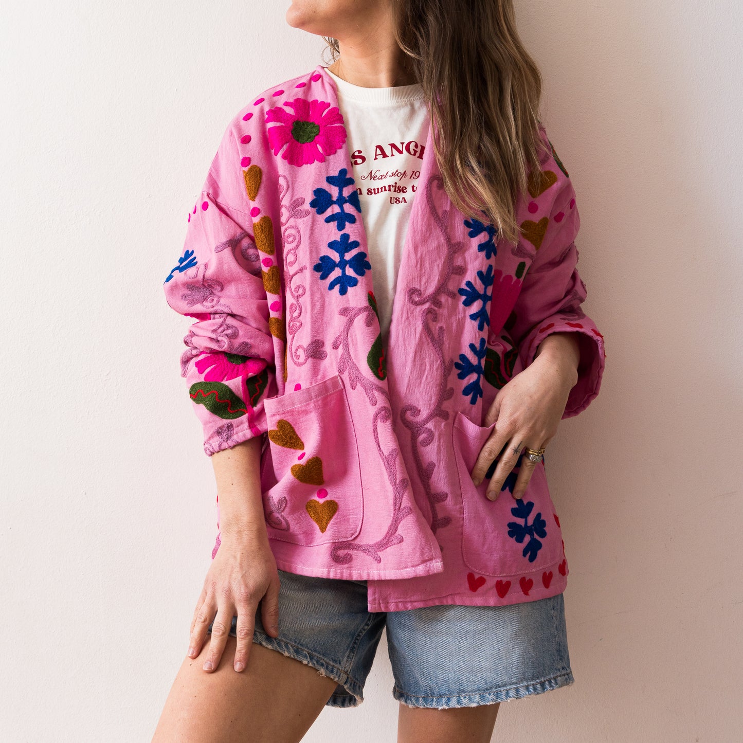 CHAQUETA TANGI  BORDADA ROSA