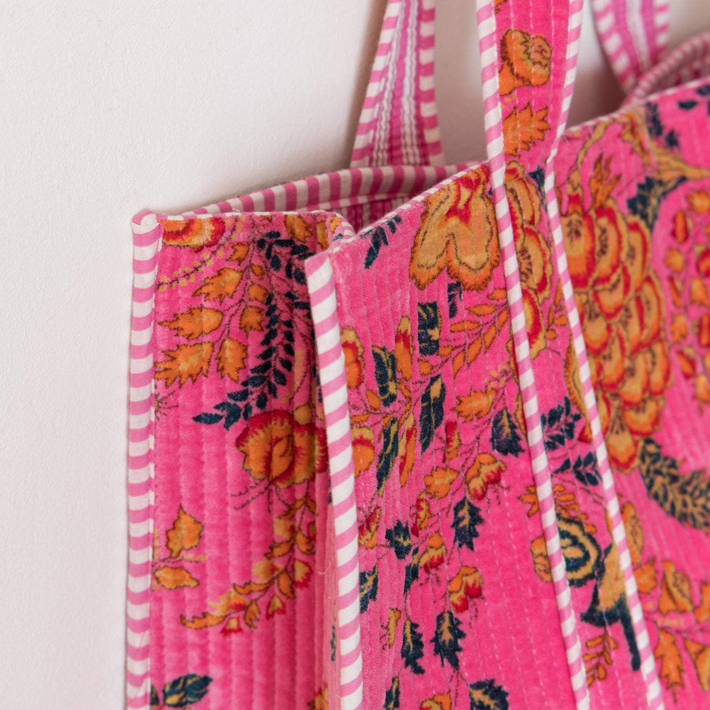 TOTE NIGERIA VELVET