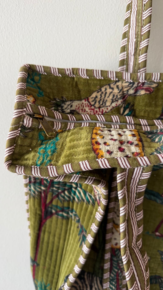 Tote Selva Verde Velvet con Cierre | Mindú