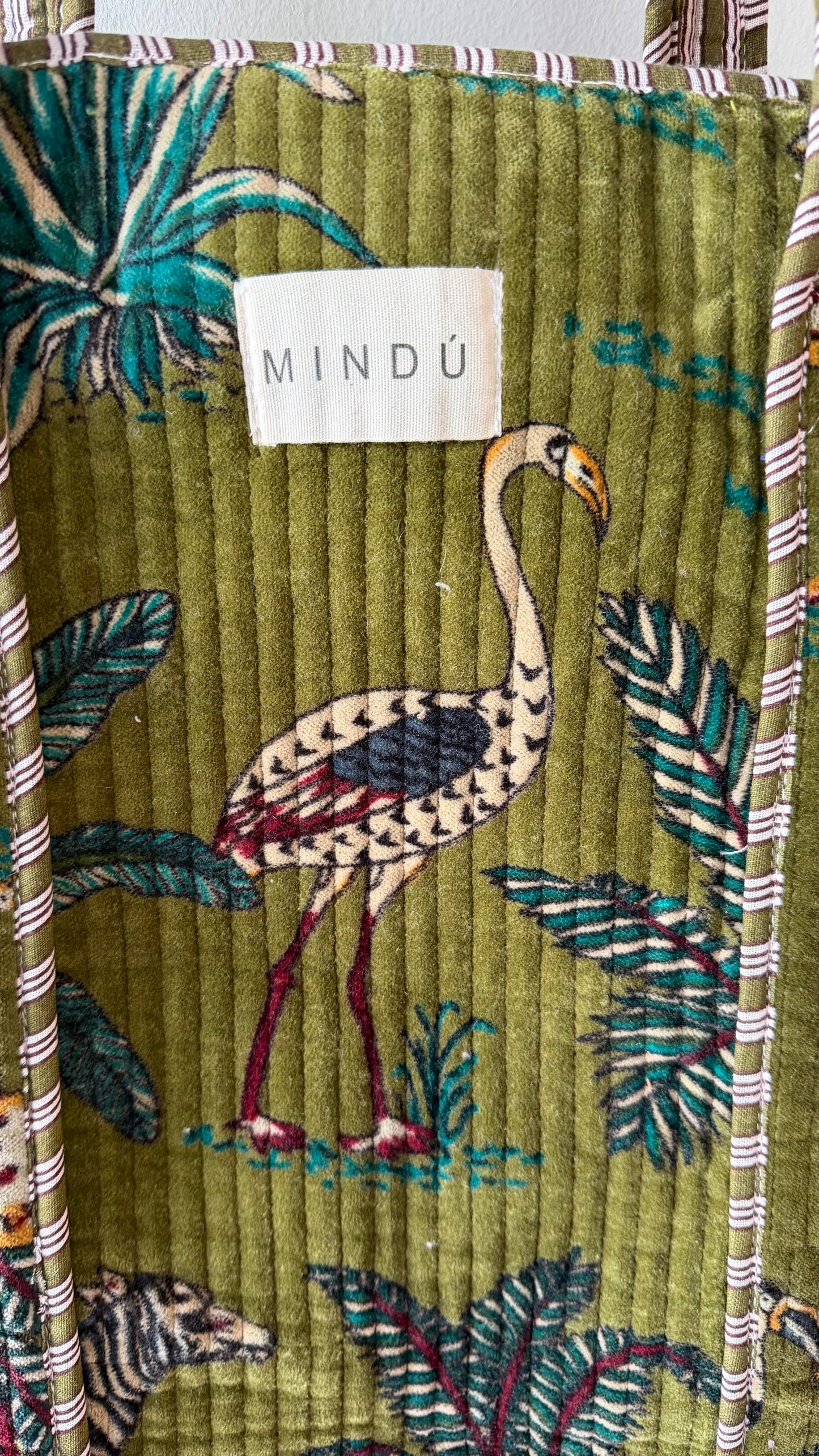 Tote Selva Verde Velvet con Cierre | Mindú